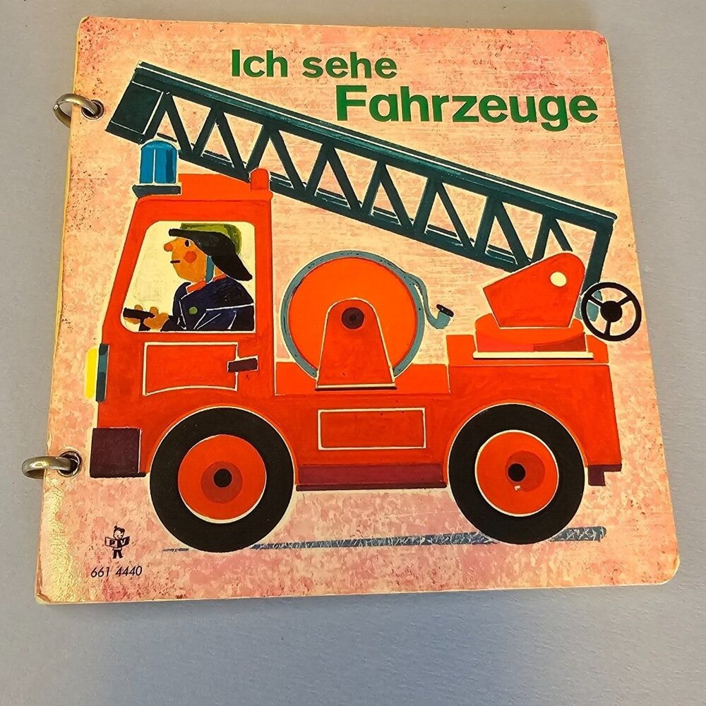 Vintage German Childrens Board Book Ich sehe Fahrzeuge Transportation Truck 1978